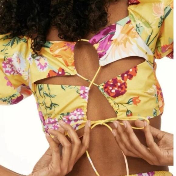 Conscious H&M Off Shoulder Multicolor Floral Cropped Top Medium Resortwear NEW - Picture 2 of 10